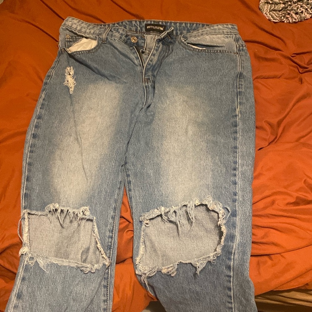 Pretty little things jeans with holes